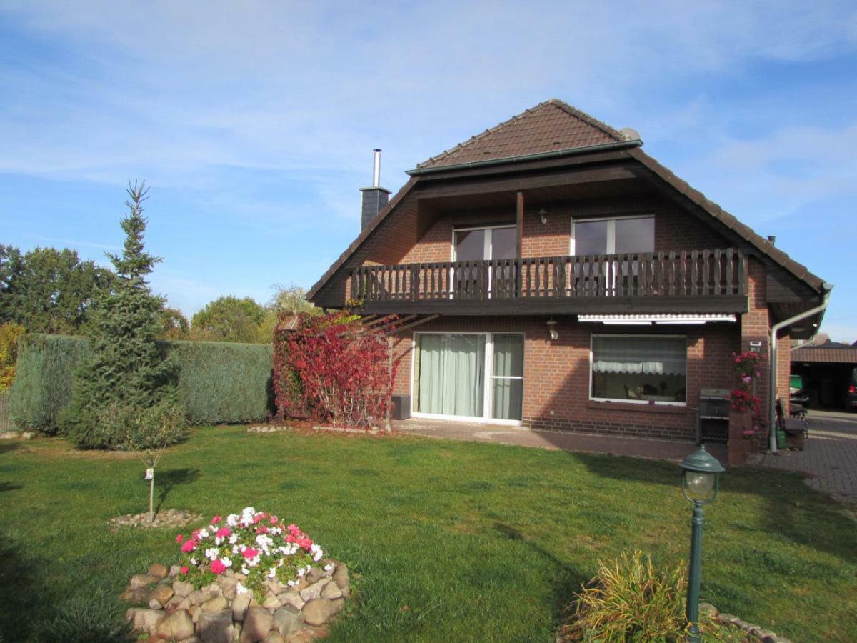 Ferienhaus Mit 2 Fewo In Mecklenburg Apartment Везенберг Екстериор снимка