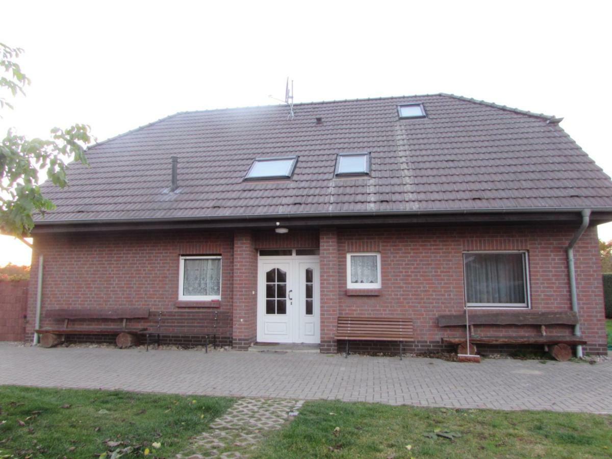 Ferienhaus Mit 2 Fewo In Mecklenburg Apartment Везенберг Екстериор снимка